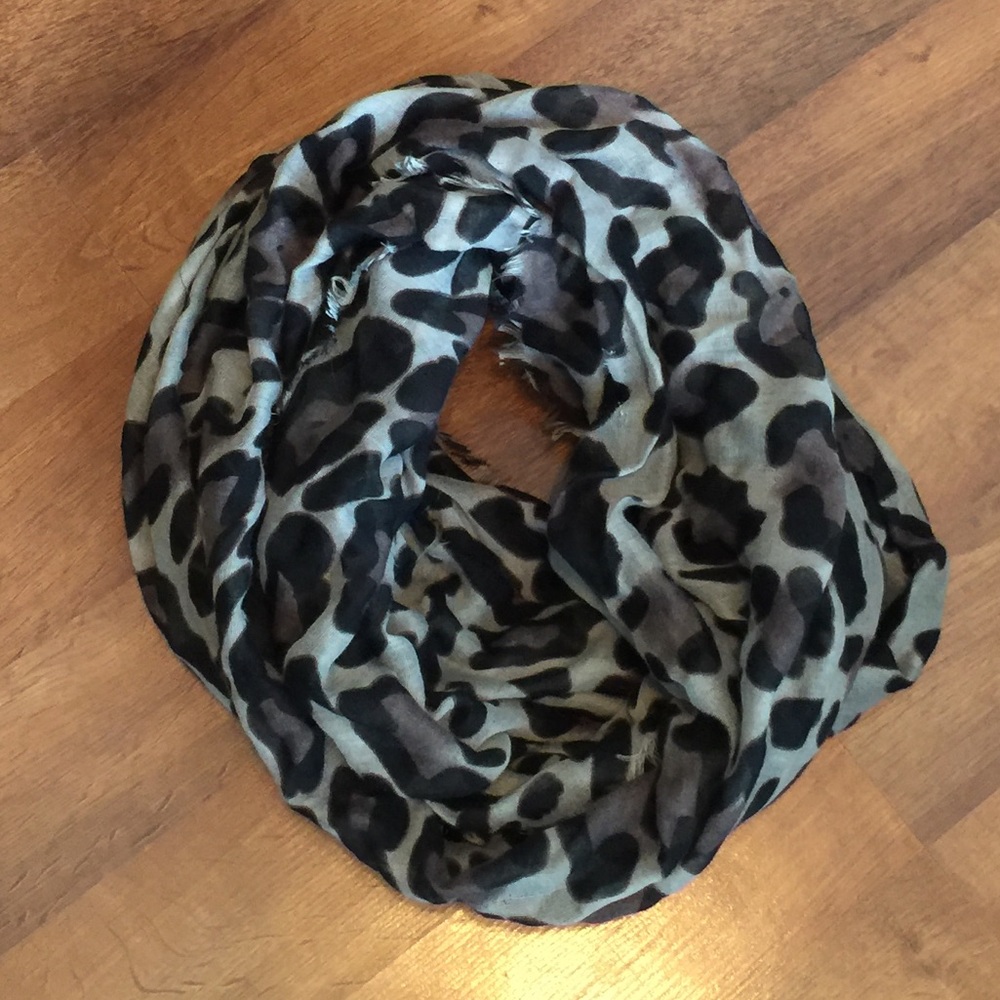 Infinity scarf - Picture 2 of 2